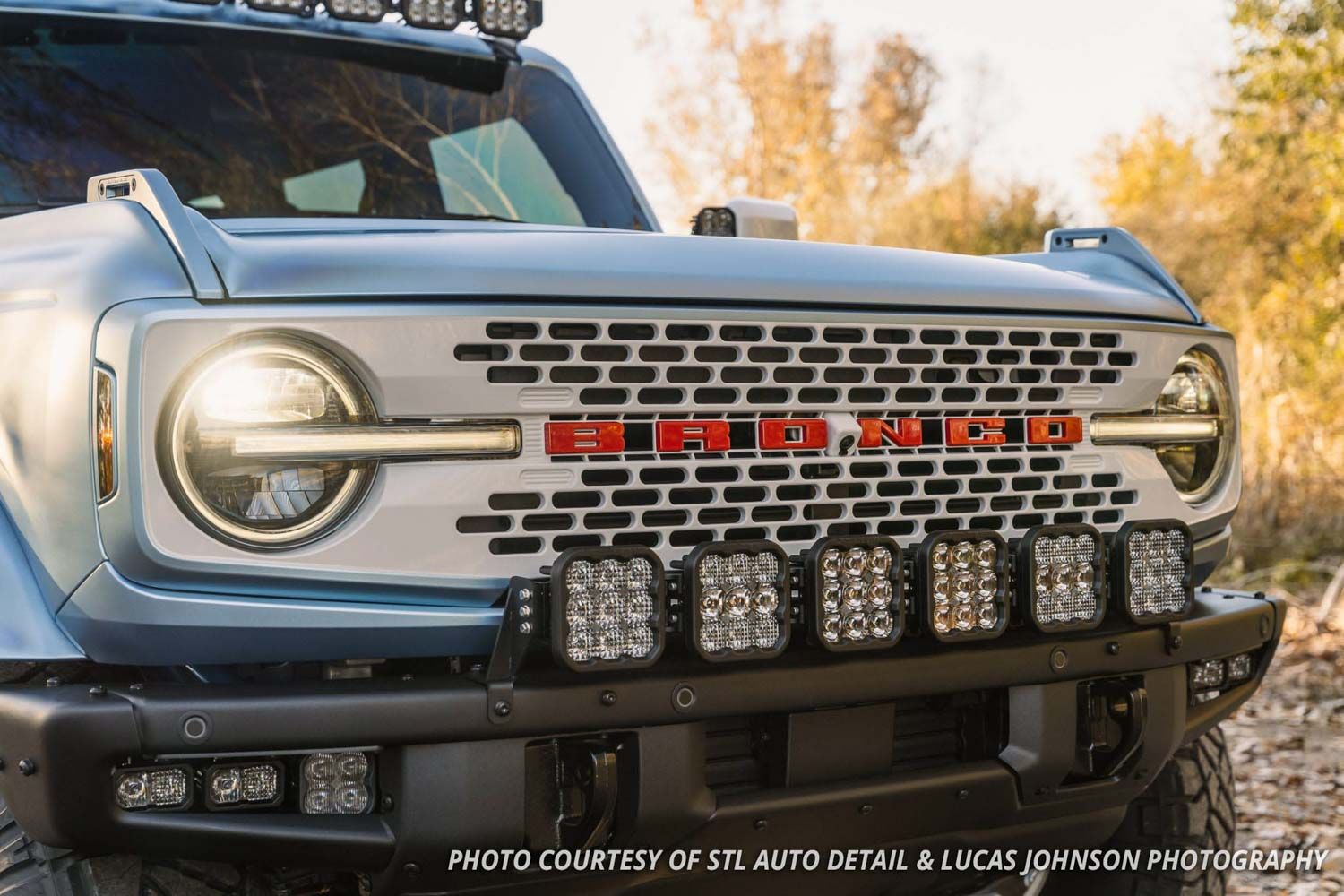 SS5 Grille CrossLink Lightbar Kit for 2021-2023 Ford Bronco (w/ Steel Bumper) - AdventureLifeDecals